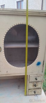 Starý kredenc, starožitný - 9