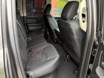DODGE RAM CLASSIC PENTASTAR 6 míst - 9
