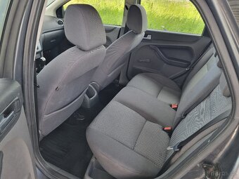 Ford Focus II 1.6 benzin, 74 kW, 2006, pěkný stav - 9