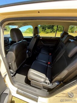 VW Touran 2.0 TDI - 9