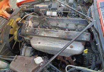 Jaguar XJ6,rok 1983, 4,2l,automat
Doklady SRN. - 9