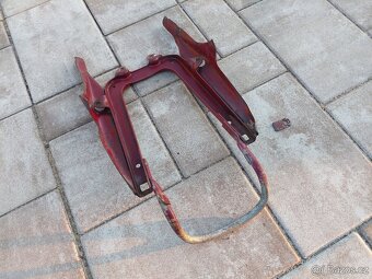 Jawa CZ 175 kyvacka - podsedlovy plech s madlem - 9