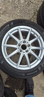 Kompletní zimní sada originálních alu kol Mercedes-Benz z mo - 9