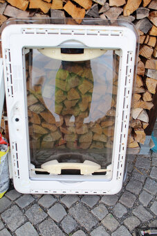 Okna pro karavan 4x - 9