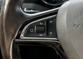 Škoda Superb automat nafta 125 kw 2013 - 9