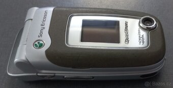 Prodám Sony-Ericsson nejspíš je to Z520i funkčni s nabíj. - 9