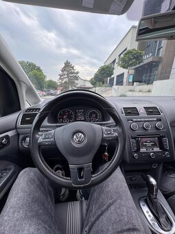 Volkswagen Touran 2.0tdi 103 kw 2013 - 9