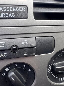 VW TOURAN 12/2009, 1.4 TSI 103kw WEBASTO - 9