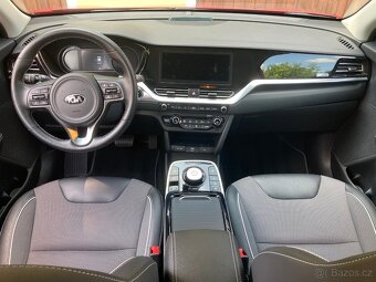 KIA NIRO EV SPIRIT BATERIE 64 kWh ROK 2021 37000 km - 9
