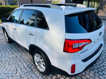Kia Sorento 2.2CRDi 145KW 4x4 AUTOMAT VÝHŘEV KAMERA TAŽNÉ - 9