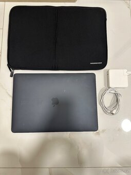 Apple MacBook Pro - 9