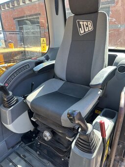 Kolový bagr JCB JS145w - 9