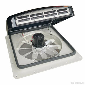 střešní okno do karavanu s ventilátorem - 9