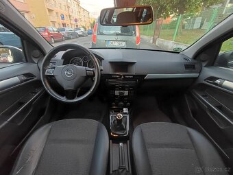 Opel Astra 1.9 CDTi (110 kW) z roku 2010 - 9