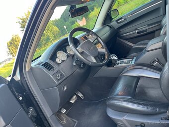 Chrysler 300C 6,1 SRT-8 - 9