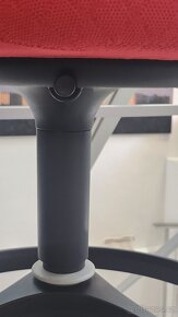 Kancléře barová židle Vitra Pivot - 9