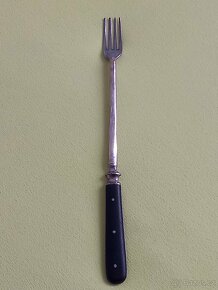Nůž Fiskars, krejčovské nůžky, lžíce, vidličky, dvoumetr - 9