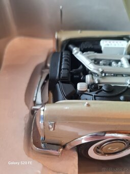 Mercedes - Benz 600 - 9