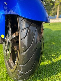 Kawasaki ZZR 1400 - 9