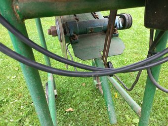 Stolní pila 1,5 kW / 400 V, kotouč 300 mm - 9