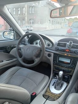 Mercedes w211 E320 2005rok - 9