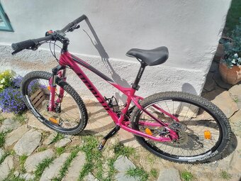 Prodám dámské kolo Apache Yamka A7 - 9