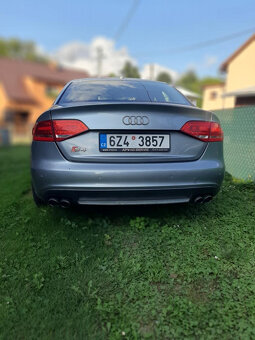 Prodám Audi S4 - 9