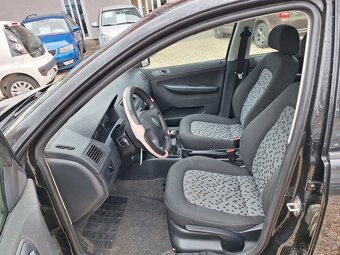 Škoda Fabia 1.4i 16V 59KW Kombi, Klima - 9