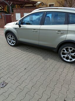 Ford Kuga RV.2009.nkm99900 - 9