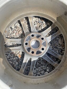 Sada zimních kol DEZENT 215/65 R17 – 4 ks (5×112), 7–8 mm - 9