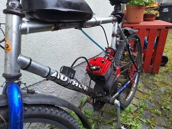 Motokolo 80ccm – silný tah, výfuk chybí, jede skvěle - 9