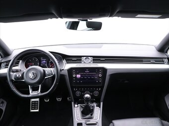 Volkswagen Passat 2,0 TDI 110kW CZ R-Line (2017) - 9