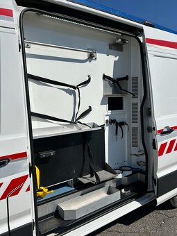 VW Crafter - 2.0 TDI Sanitní vůz 4x4 - DSG - 9