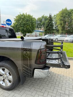 Dodge RAM 1500 5.7 HEMI—2018–4x4—TAŽNÉ 3.5t—159.000km - 9