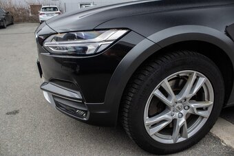 Volvo V90 2.0 D4 AWD Cross Country - 9