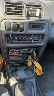 MAZDA 323 F BA 14P2 HATCHBACK červená 5-dveřová - 9