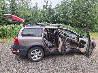 Prodám Volvo XC70 2,4 D5 AWD MY 2007 - 9
