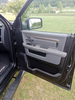 Dodge Ram Big Horn 5.7 Hemi - 9