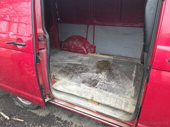 Volkswagen Transporter 2.0 TDI 62kw DPH - 9