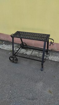 Kovovy stojan na Kvetiny - 9