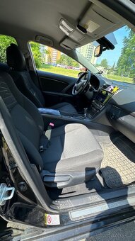Toyota Avensis 2.2 D-CAT 2009 - 9