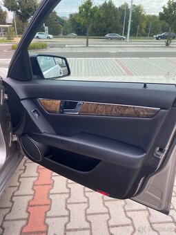 Mercedes-Benz W204 220cdi - 9
