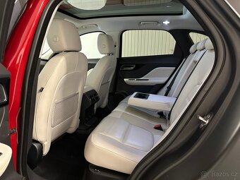 Jaguar F-Pace 30d 221kW AWD PANO ACC LED VIRTUÁL TAŽNÉ - 9