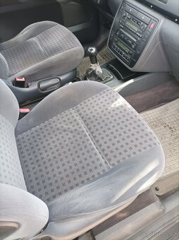 Volkswagen Sharan 1,9 TDI 85Kw 2003 - 9