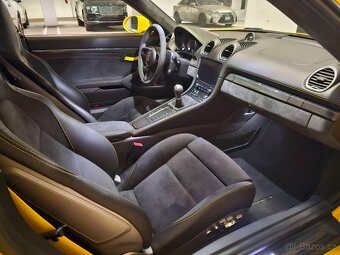 Porsche 718 Cayman GT4 - 2020 - 9