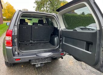 Suzuki Grand Vitara 2.4i benzín 124kw - 9