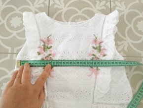 1x oblečená bílá krajková vyšívaná halenka Mayoral 122 - 9