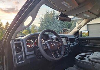 Dodge RAM 1500 R/T CLASSIC SPORT 4x4 2019 - 9