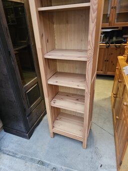 KNIHOVNA IKEA HEMNES V PŘÍRODNÍM PROVEDENÍ - 9