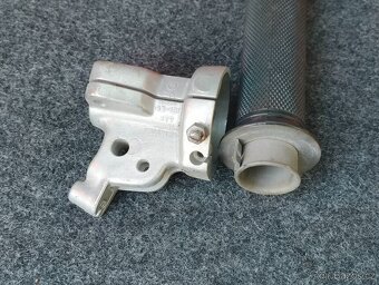 Nepoužitá originální objímka ČZ držák páček plyn ČZ 477 471 - 9